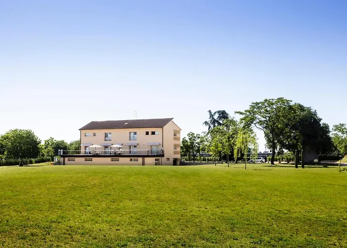 Borgoroma - Business & Residence