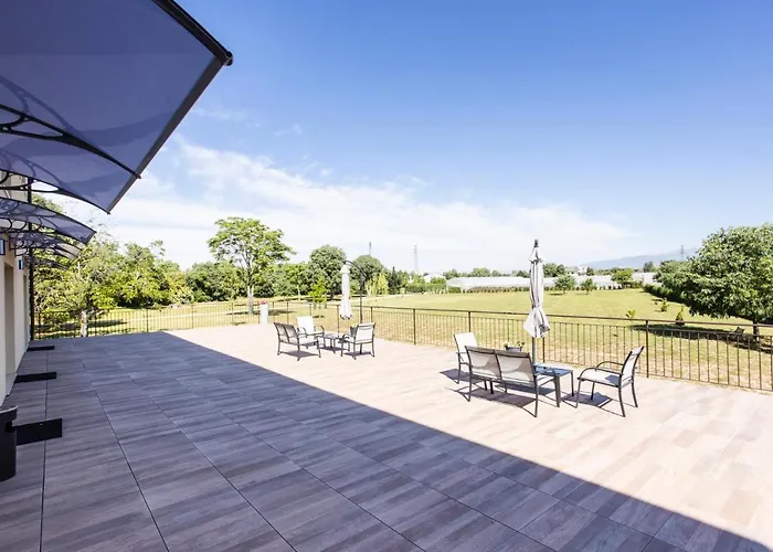 Borgoroma - Business & Residence